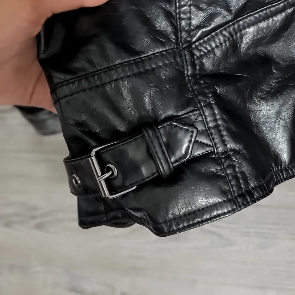 Winter jacket - Picture 6 of 6
